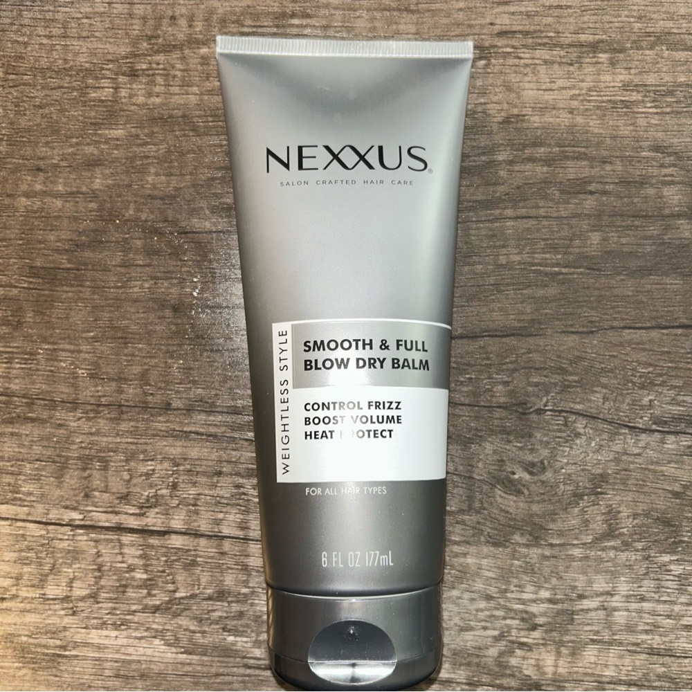 Nexxus Smooth & Full Blow Dry Balm - Silver
